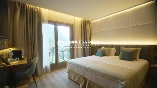 Superior Double or Twin Room with Mountain View