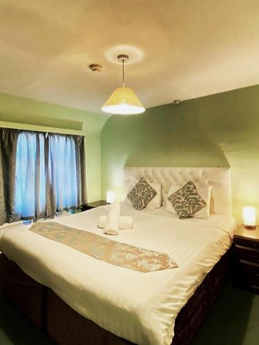1 queen bed
