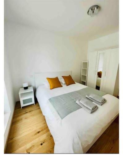 Urban Elegance 2BR Retreat in Luxembourg city in Howald