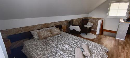 1 double bed, 2 twin beds, 1 sofa bed