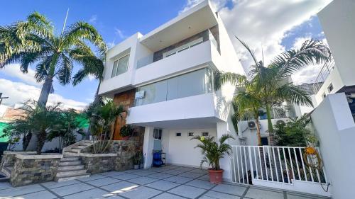 Casa para familias en urb Privada