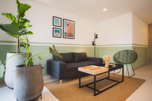NOK Cool 3 BR With Balcony in Laureles Medellin