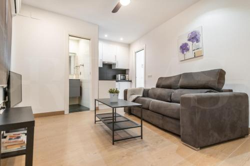 Minimalistic apartment in heart of Malaga REMS