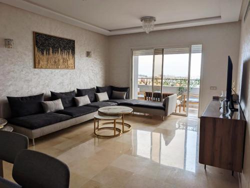 Confort luxueux moderne avec terrasse et vue – khách sạn tại Abattoir