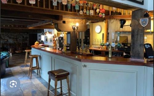 The Coldstreamer Inn – Gulval, PA