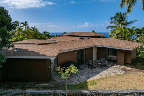 Kona Beach House Getaway - image 4