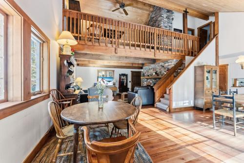 Regal Chalet Blue River Cabin Close to Breck in Blue River