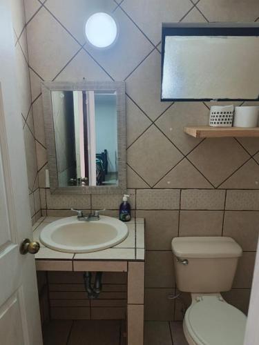 Depto 2 recs, 6 camas , Tultipark y Tultepark in Buenavista (Tultitlán)