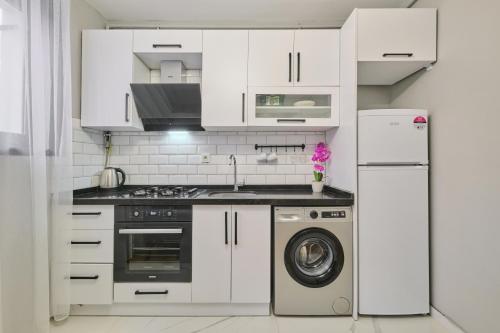 Ulker Apartments - image 3