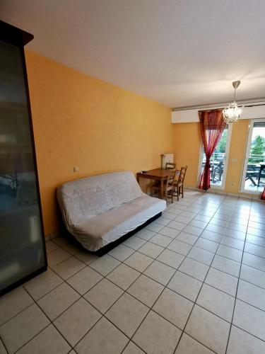 Private studio with balcony Mondorf-les-Bains in 몬도르프 레 뱅