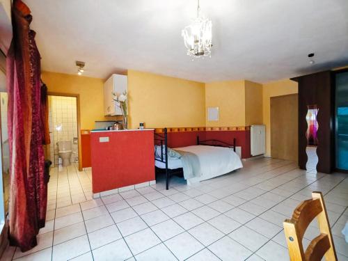 Private studio with balcony Mondorf-les-Bains in 몬도르프 레 뱅