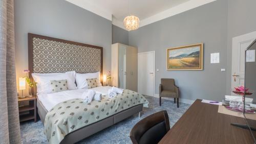 1 queen bed
