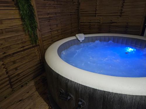 Contain'House Paradise in Les Abymes