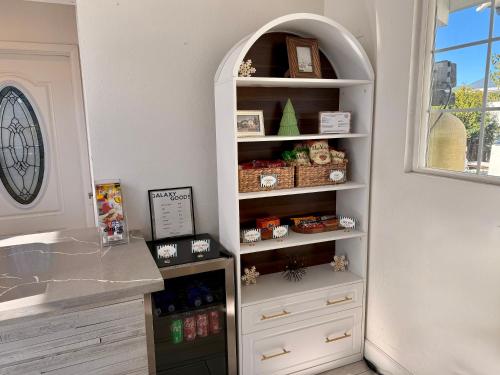 Stargazer Inn and Suites - image 14