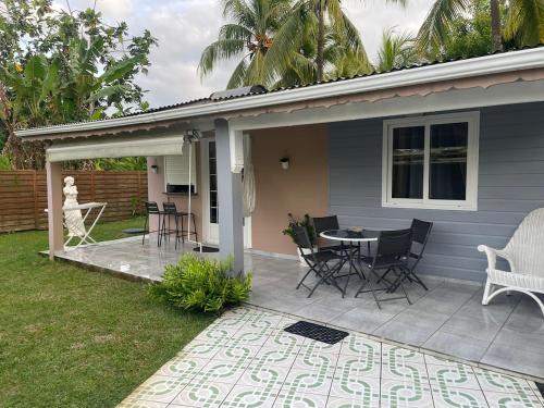 Cozy bungalow in ซานต์ โรเซ