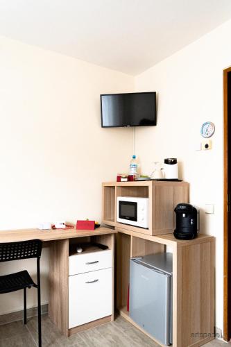 Zimmer mit Balkon im Stuttgart Flughafen Messe in Ostfildern