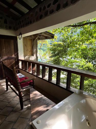 Jungle River Lodge in ラセイバ