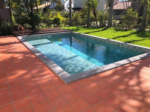 House - Gated Community - 3 en-suites - Pool - Air Conditioning in Ponta das Canas