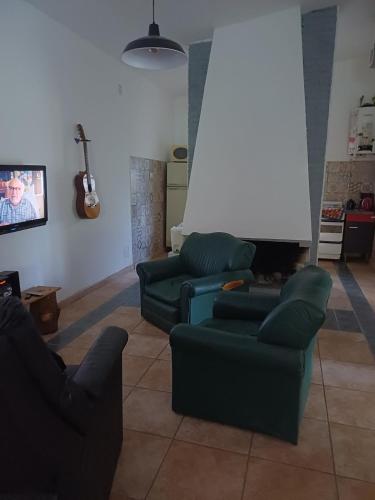 Istaba viesiem, Hermosa casa en Roldan con gran parque y pileta in Roldán