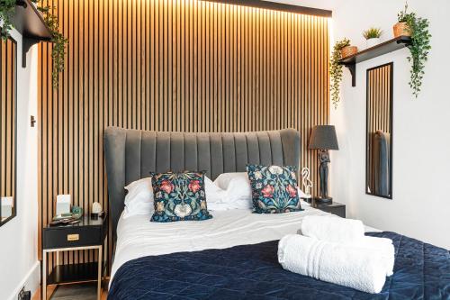 Beautiful 1 Bed Penthouse on The River Trent in 康普頓阿克斯