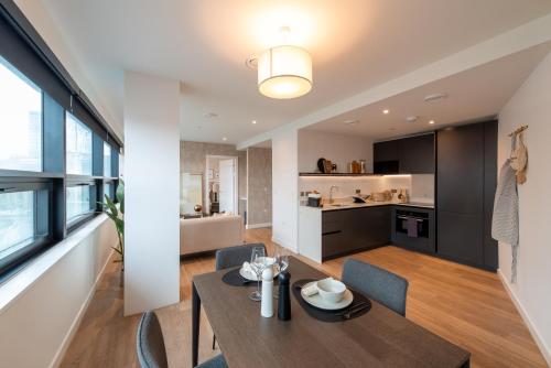 The Octagon by Your Perfect Stay Birmingham - Apart-Hotel Style - 24-Hour Reception & Gym near Jewellery Quarter