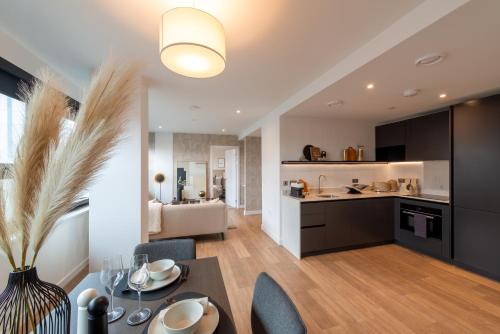 The Octagon by Your Perfect Stay Birmingham - Apart-Hotel Style - 24-Hour Reception & Gym near Jewellery Quarter