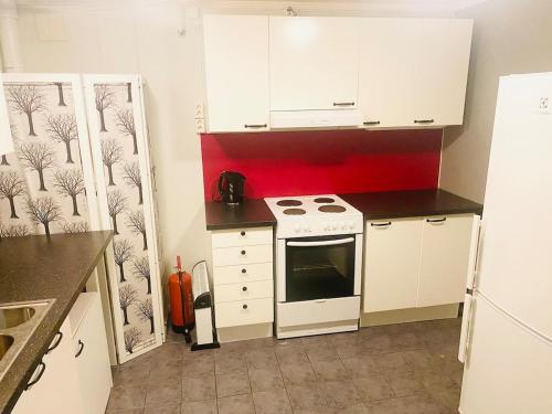 Beautiful & cozy 3-room apartment in private house in Fenstad