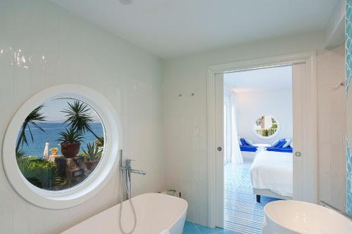 Hotel Continental Mare - image 2