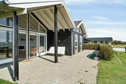 Viesnīcas āriene, Cozy Home By Limfjord With Bathing Jetty in Skyum