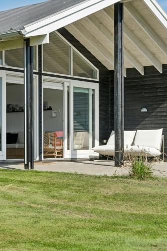Viesnīcas āriene, Cozy Home By Limfjord With Bathing Jetty in Skyum