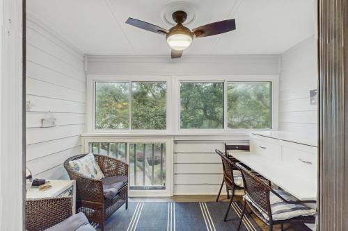 Walk to Sea! Hilton Head Haven with Pool Access in Hilton Head Island Waterfront