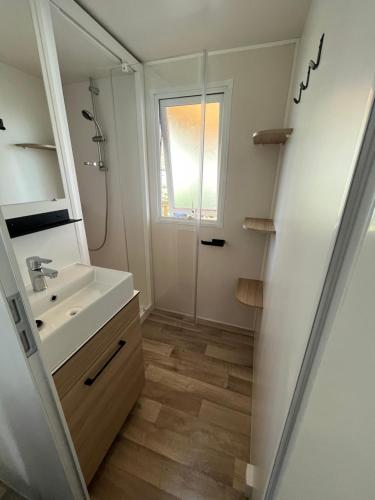 Mobil home Emilie et Yohan in 維龍紹