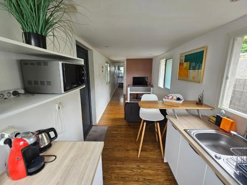 Contain'House Paradise in Les Abymes