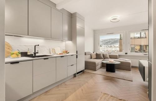 Modern and cozy apartment ONLY 5 minutes from City Center – khách sạn tại Laksevåg
