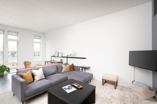 Flexhome Skywalk to Fiserv 1BR Apt in Milwaukee, USA