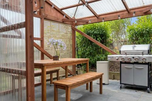 Cedar View - Close to Skyline & Zorb with Spa Pool in 諾剛霍塔哈