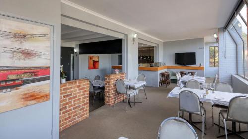 Restaurant, Moonraker Motor Inn in Parkes