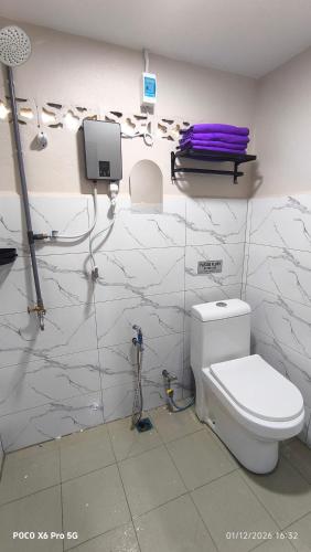 衛浴, DJerai Roomstay in 亞恩