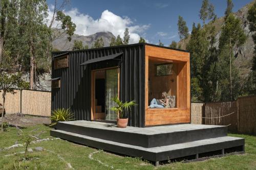 Earth Tones Tiny Homes & Suites