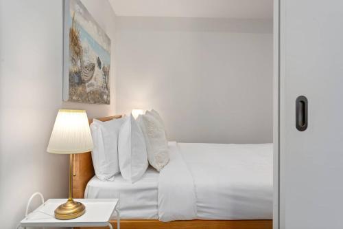 Zetland Nook - Simple Living near Dining & Transport - main image