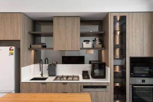 Kitchen, Zetland Base - Urban Comfort near Dining & Transport in Zetland