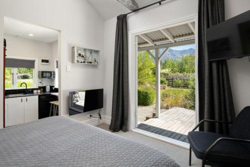 Skats, Birch Hill Cottage in Wairau Valley in Waihopai Valley
