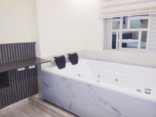 Karstais baseins, Hotel Magistral Suiter in Quibdo