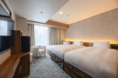3 twin beds