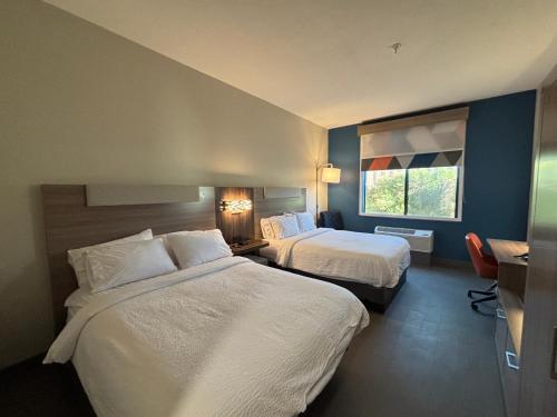 Holiday Inn Express & Suites Truth Or Consequences an IHG Hotel - image 4
