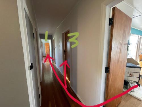 Self check-in double or single rooms in guests house in Te Miro