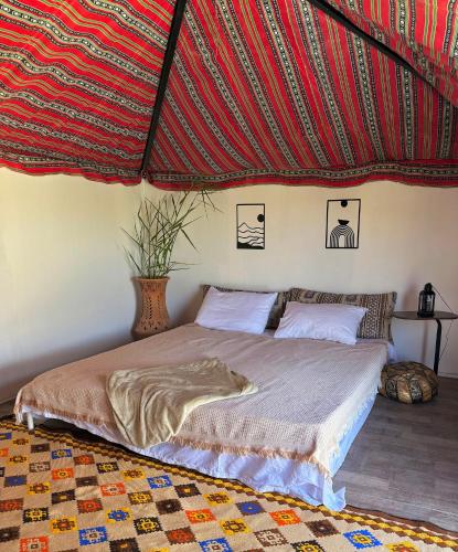 Desert Camping Heritage Tent close to Dubai – khách sạn tại Al Khari