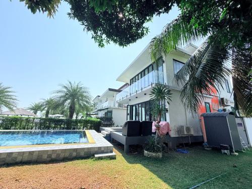 Koh Chang Pool Villa Viewthalay in Dan Mai