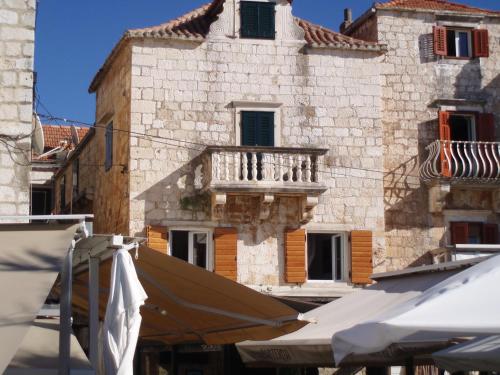  Apartment House Vitaic in Supetar