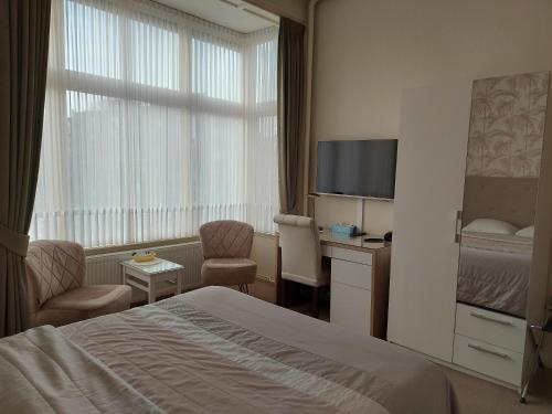 Hotel Excelsior, The Hague (photo 2)